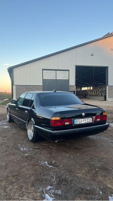Bmw e32 750iL long v12