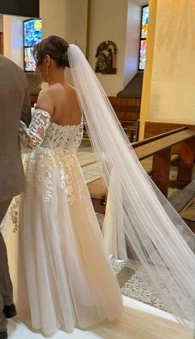 Na sprzedaż suknia ślubna