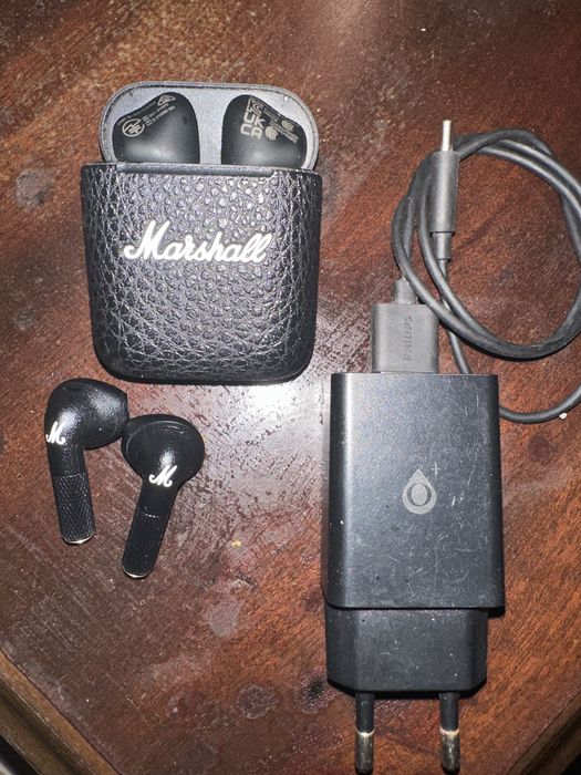Marshall earbuds