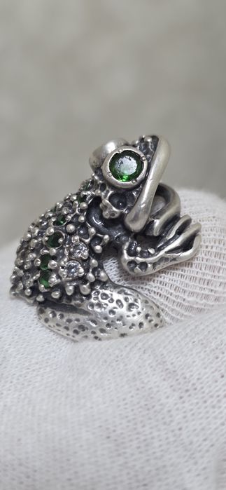 Срібне колечко  .