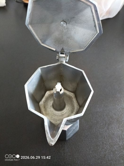 Klasyczna kawiarka aluminiowa