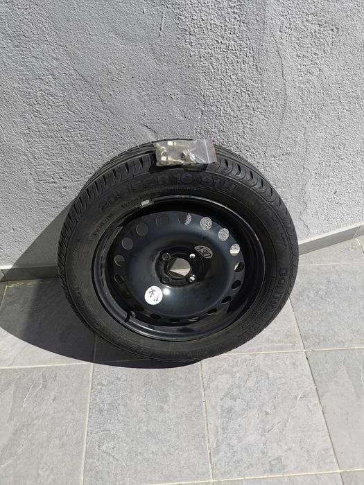 Jante pneu suplente Renault 205-55-R16, macaco, chave rodas, parafusos