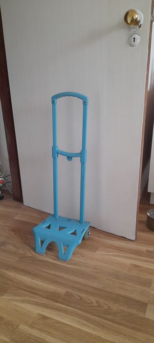 Carrinho para mochilas escolares ou pequenas malas