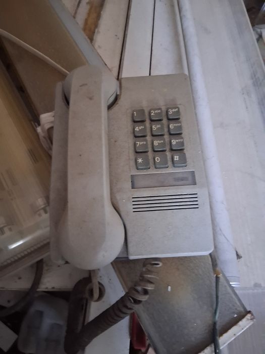 Telefone antigo.
