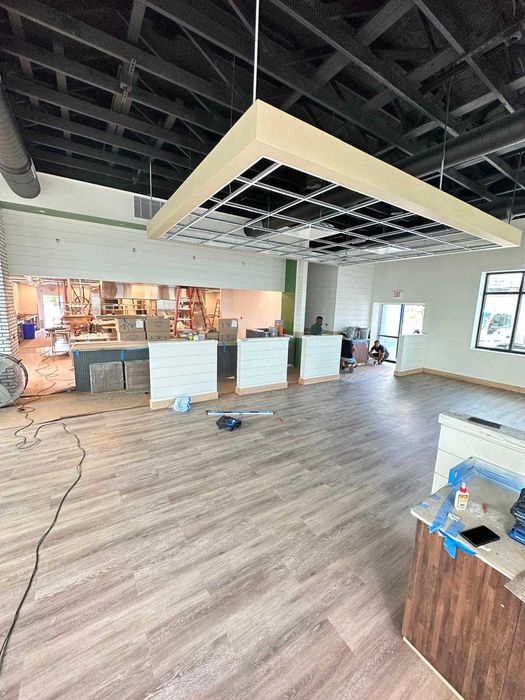 Piso vinílico - Instalação 20% OFF