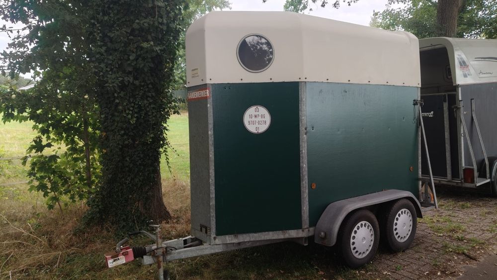 Przyczepa konna dla koni 1,5 konia Wesco 1300kg !