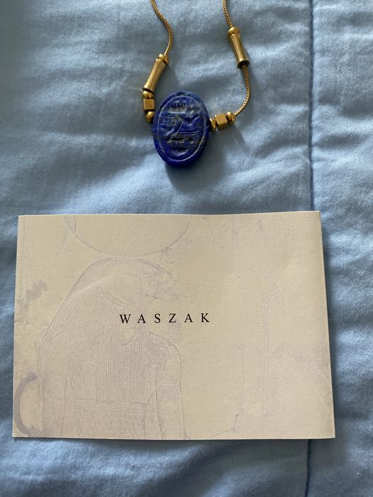 Pendente escaravelho egípcio em lapis lazuli