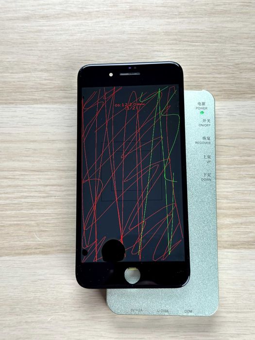 Oryginalny wyświetlacz do iPhone 8 Plus – Czarny