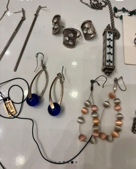 Paka ubran damskich i akcesoriow