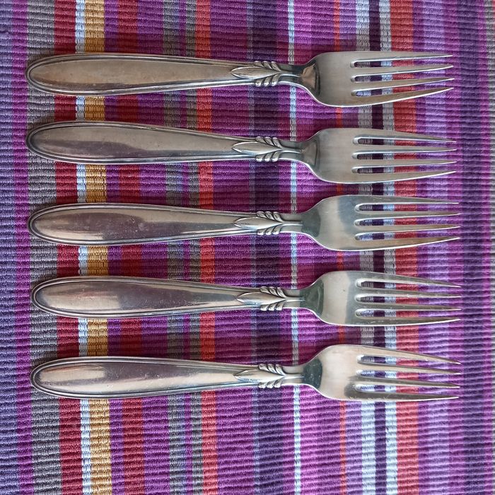 tare posrebrzane widelce