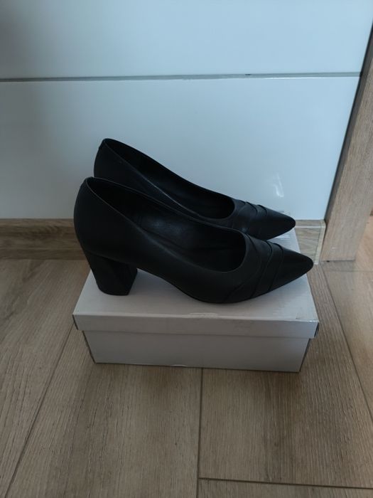 Czółenka damskie półbuty rozmiar 40 Lasocki