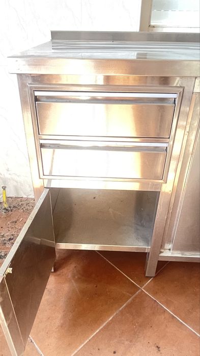 Bancada de Trabalho em Inox 2m – Cozinha Profissional