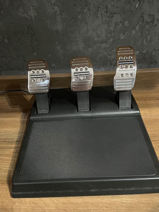 Kierownica Thrustmastet T300 Ferrari