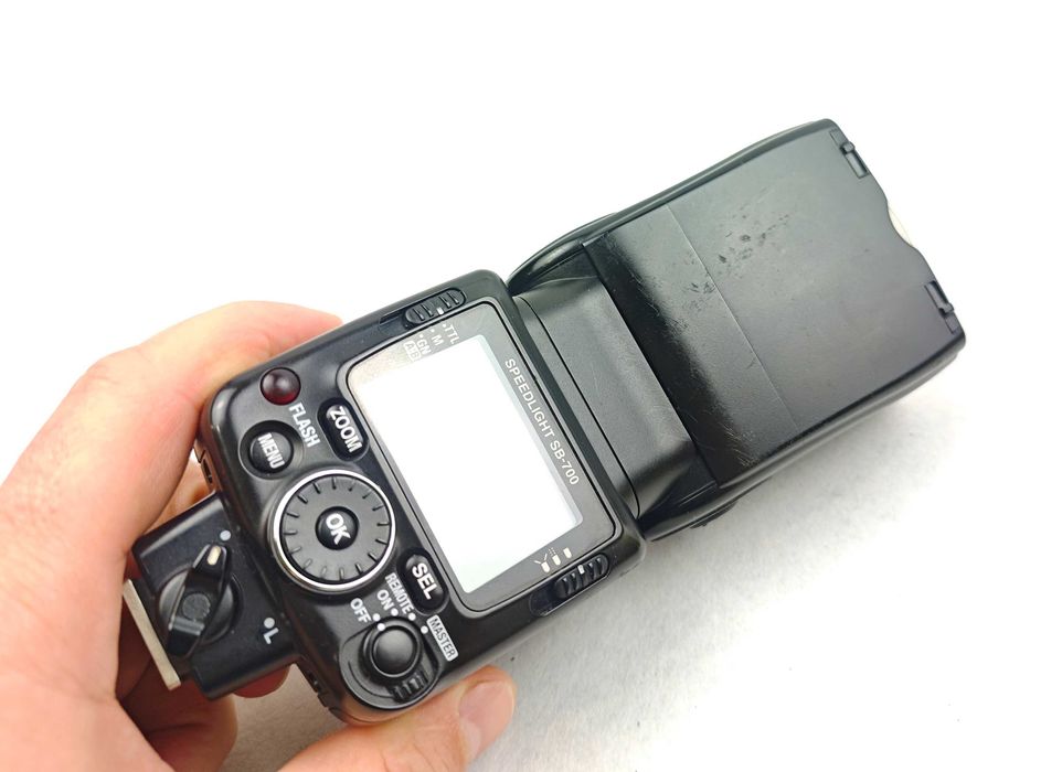 Спалах Nikon Speedlight SB-700