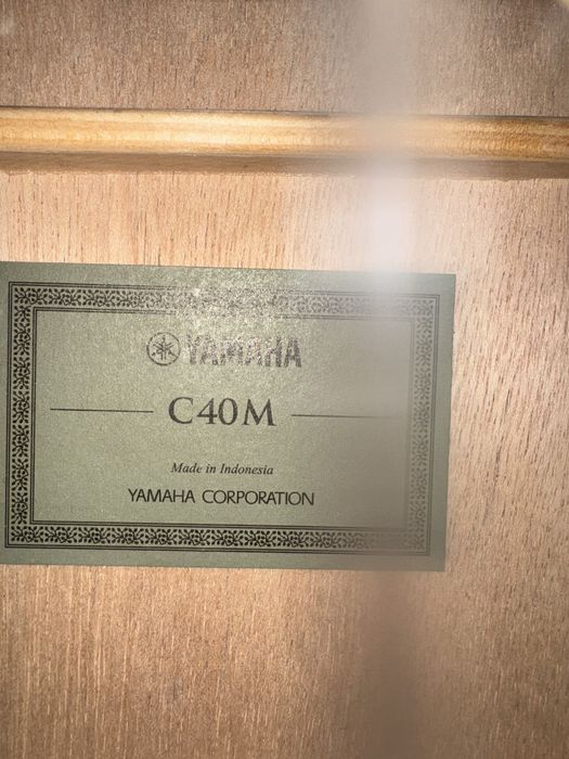 Гітара і кейс до неї