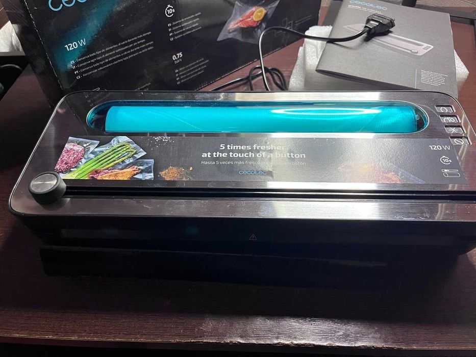 Вакуумний пакувальник CECOTEC SealVac 120 SteelCut