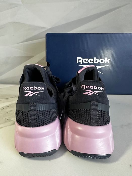 Жіночі кросівки Reebok оригінал TRAINING 40/25,5 см