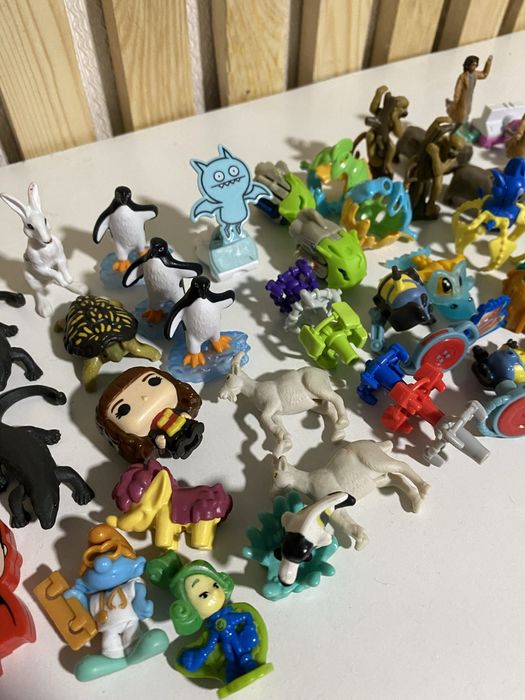 Кіндер фігурки Гаррі Потер, Супергерої, Віллі Вонка, Міньйони і т.д.