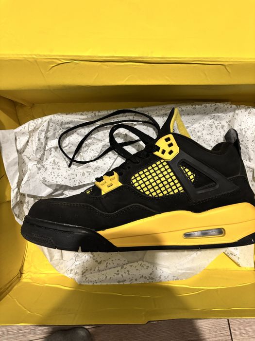 Jordan 4 Lightning czarno-żółte | rozmiar 38