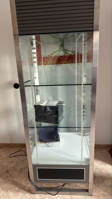 GRATIS- Movel Vitrine