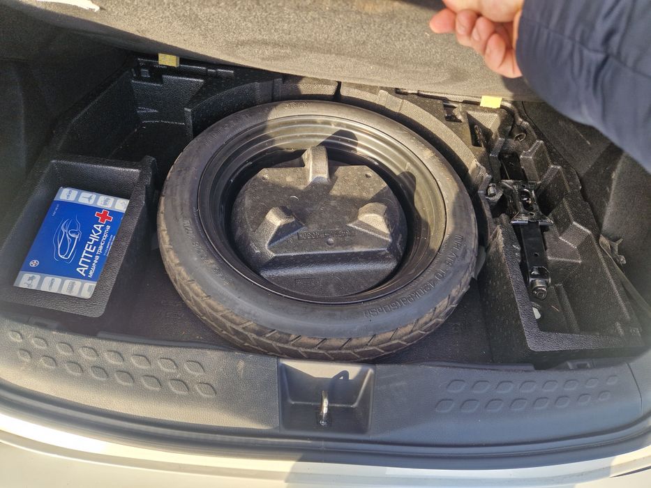 Toyota C-HR 1.2T офіційна, один власник, 75к пробігу