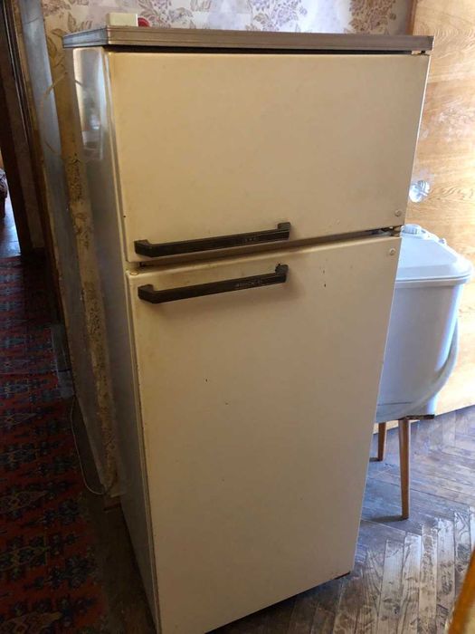 Холодильник Минск 15 (не выключается). Самовывоз