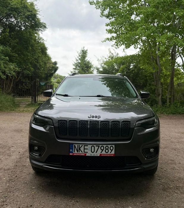 Jeep Cherokee Stan idealny, Bezwypadkowy,nowy akumulator,