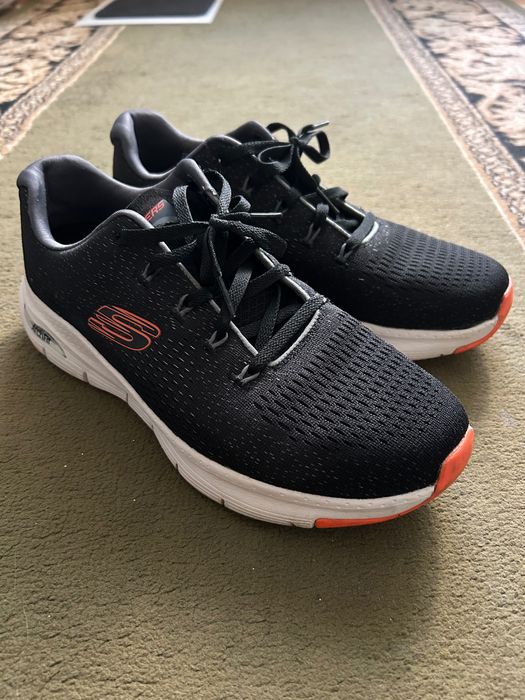 Кросівки Skechers 43 р.