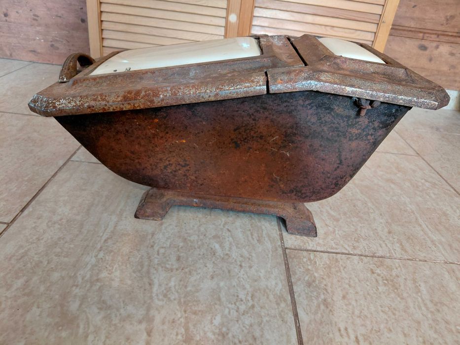 Węglarka zabytkowa żeliwna