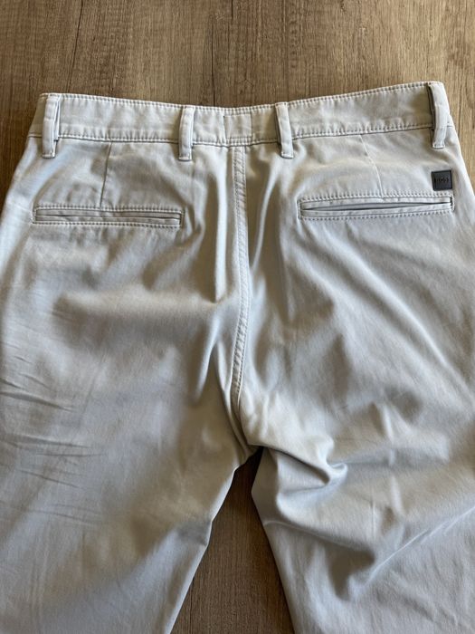 Calças Chino Hugo Boss tamanho 40