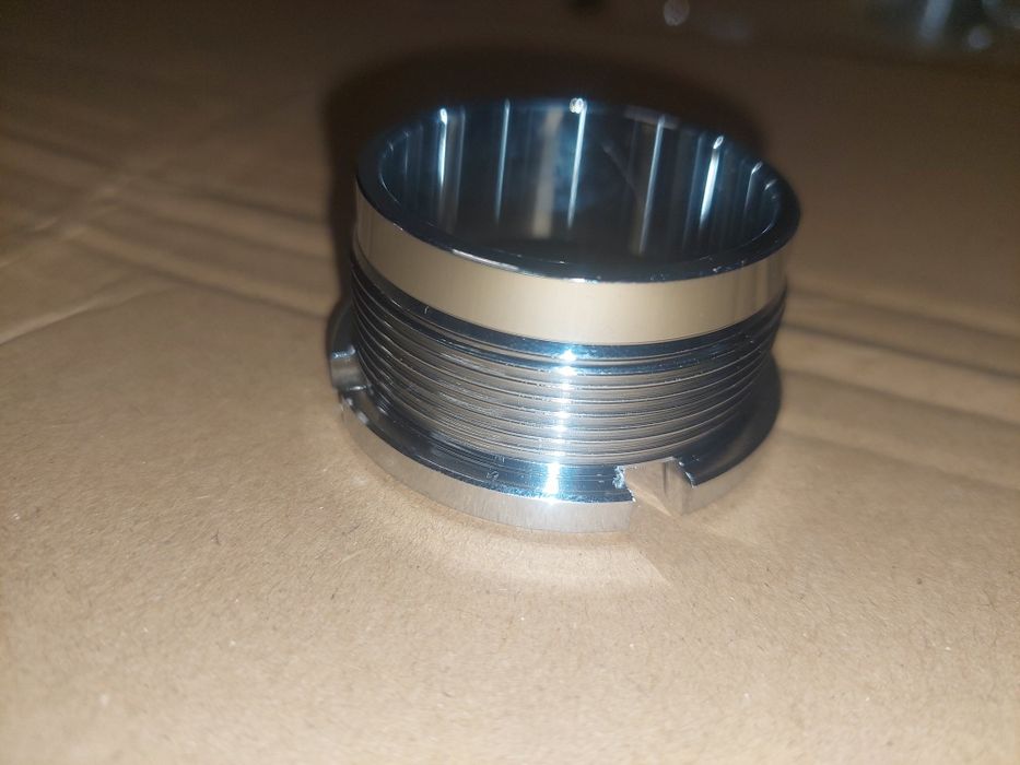 Sprzedam nowa nakretka cylindra silnik shl m11 chrom kolanka pl
