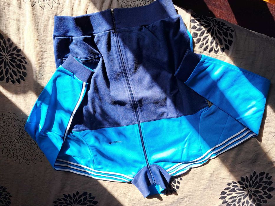Casaco Adidas L em muito bom estado