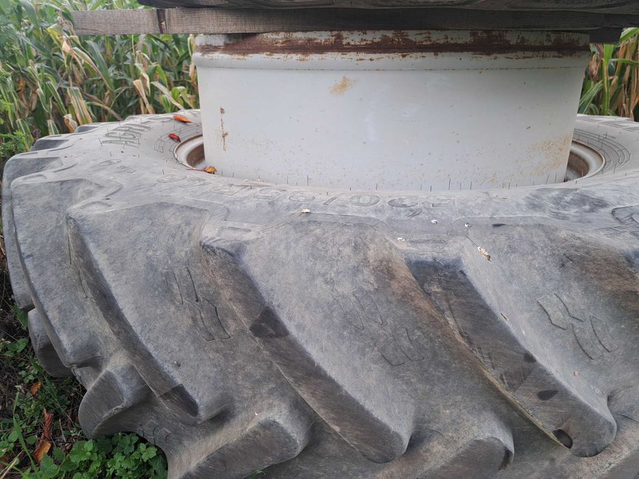 Kola blizniacze redukcja tyl 42 na 520/85R46 przod 30 na 480/70R34