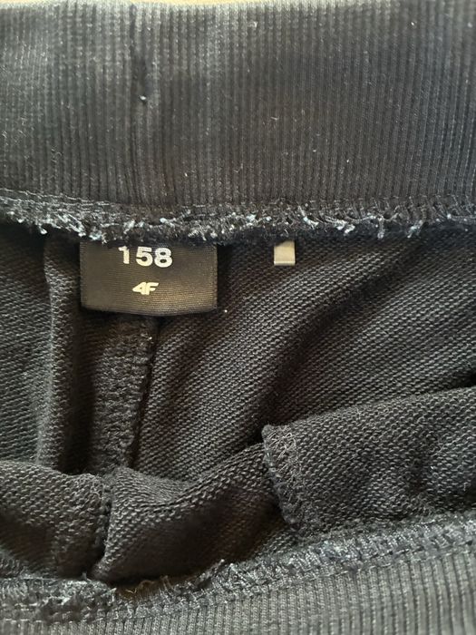 4F spodenki sportowe 158 cm
