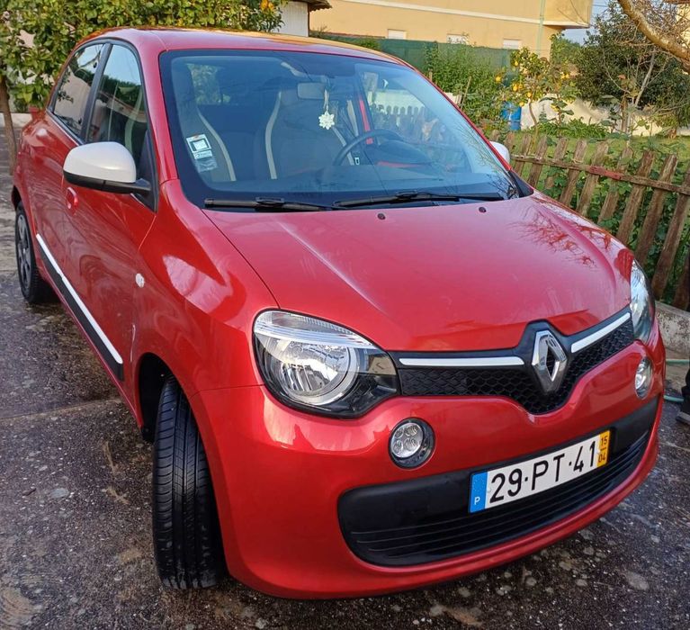 Renault Twingo 2015 Gasolina - Igual a Novo.