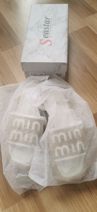 Piękne nowe klapki na platformie 39-40