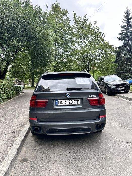 Продам бмв х5 2012 35д