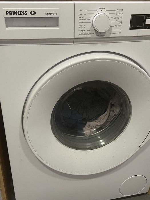 Maquina de lavar roupa! Funcionando normalmente! Venda motivo mudanca!