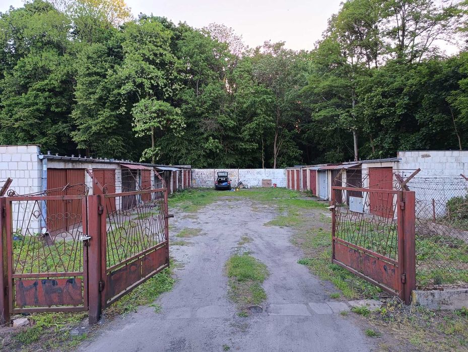 Wynajmę garaż magazynek murowany duży Sulejówek 20m2