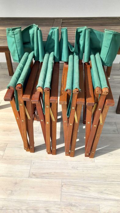 Conjunto de mesa e cadeiras de jardim (exterior) em madeira