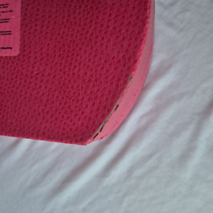 Stylowy kuferek na kosmetyki i pędzle