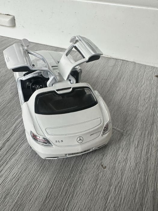 Іграшкові автомобілі