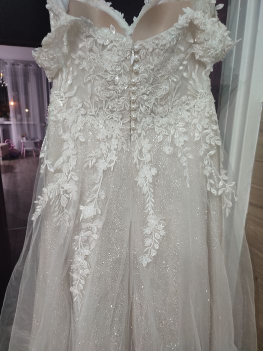 Suknia ślubna hiszpanka 38