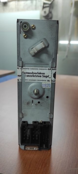 Se vê o anúncio é porque está disponível...Auto radio Grundig sistema RDS