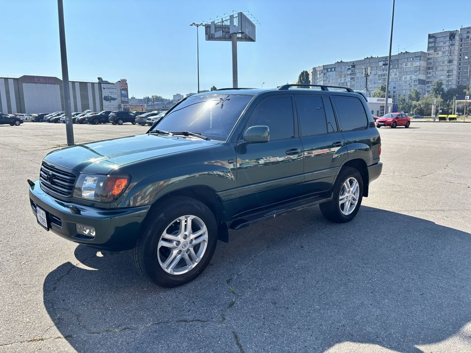 Toyota Land Cruiser 100