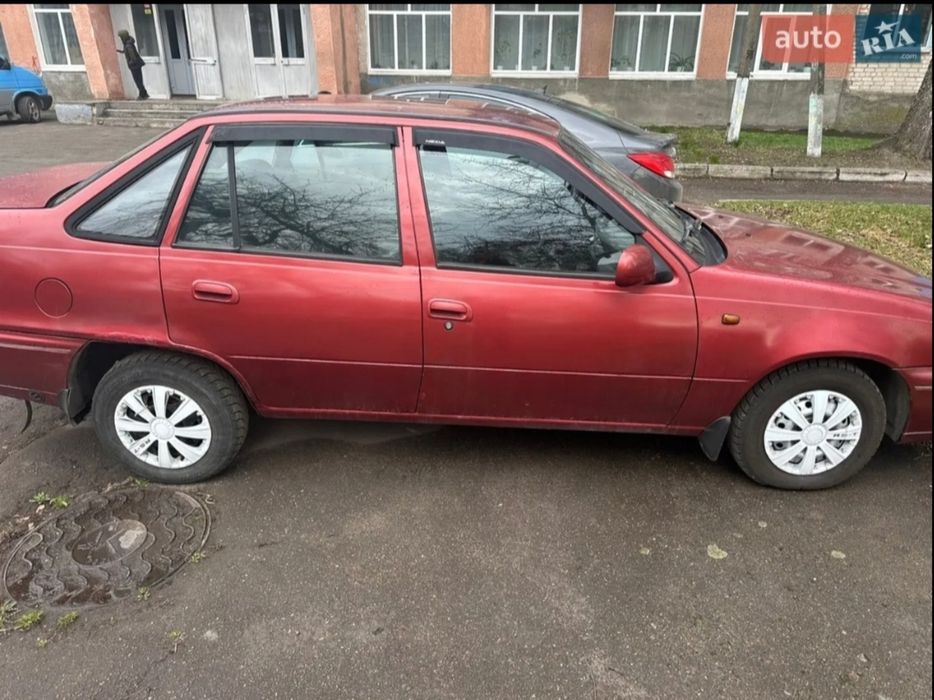 Продам автомобіль Деу Нексія