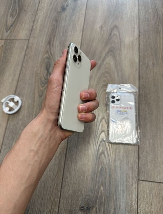 Продається iPhone 11 Pro на 64 гб 
Всі функції працюють
Фейс айді,трут