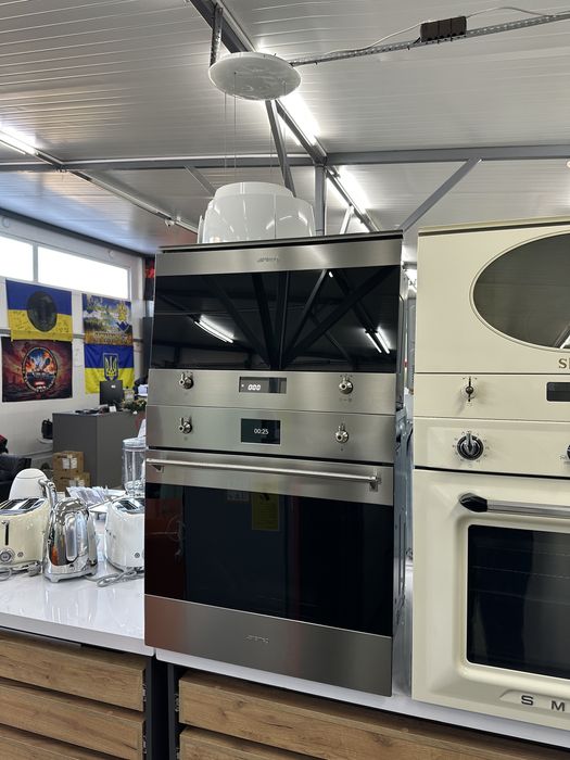 Духова шафа SMEG SF 6303 TPX вбудована мікрохвильова піч SMEG MP 322 X