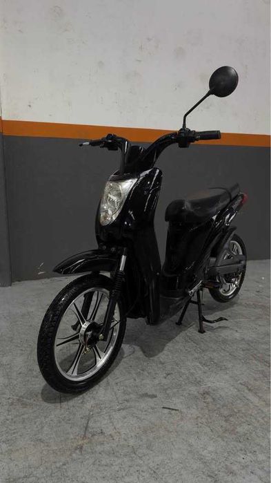 Moto Scooter Eléctrica Como Nova