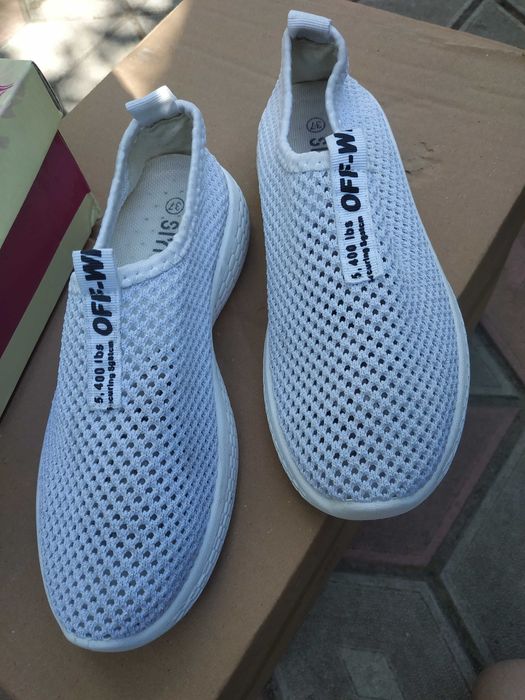 Літні жіночі кросівки 37 розмір